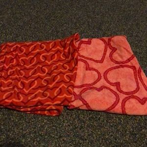Lularoe valentine legging lot of 2! Os